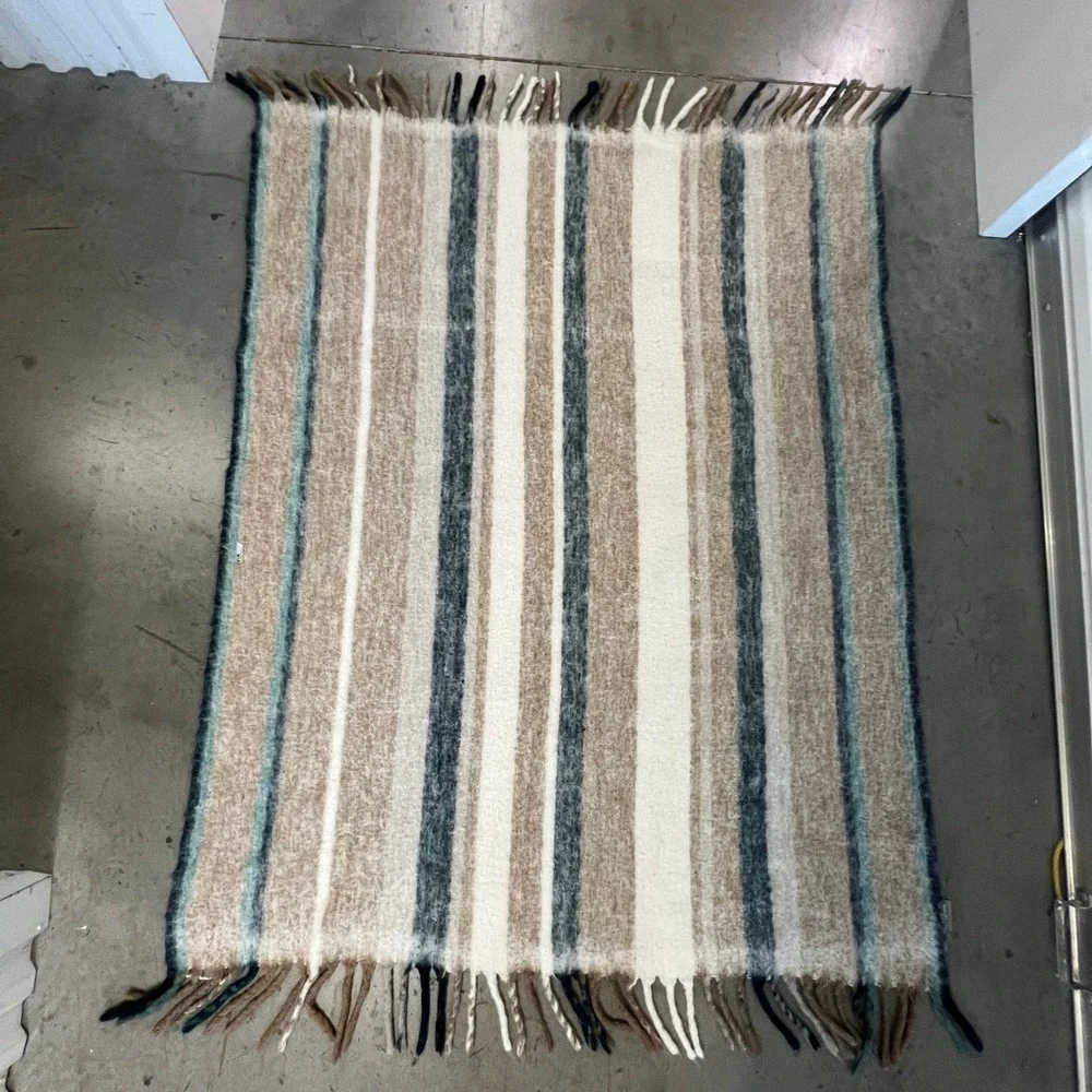 Broyhill Throw Blanket Brown Striped Acrylic Poly Wool Blend Tassel‎ Fringe Soft